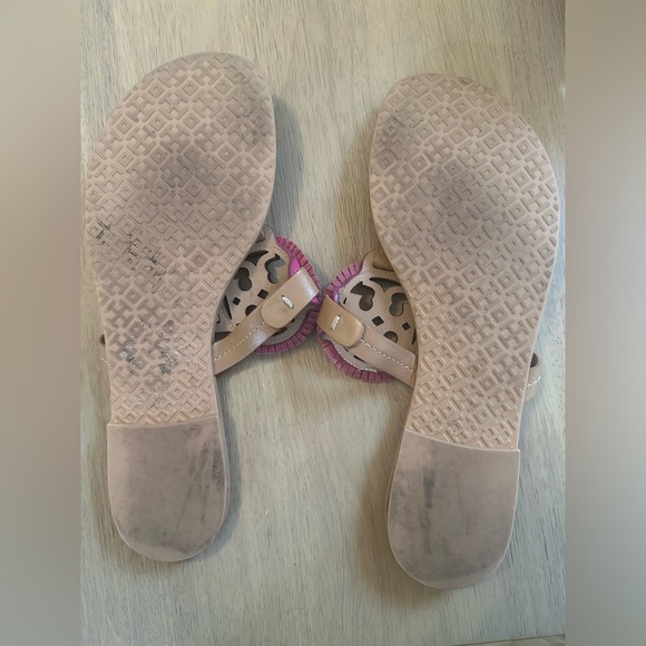 Tory Bruch size 9 sandals - Picture 2 of 2